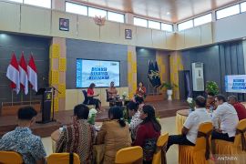 Kemenkum NTT mendorong penguatan peran paralegal lewat diskusi kebijakan