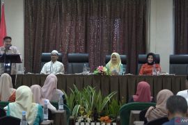 Pemkot Bukittinggi perkuat kader Posyandu antisipasi Stunting