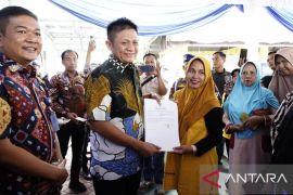 Pemkab OKU Timur jemput bola permudah layanan perizinan