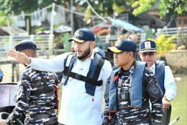 Peringati HUT ke-80 TNI, Pemko bersama Kodaeral II Padang gelar kegiatan bakti sosial dan kesehatan