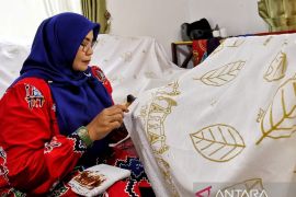Hari Batik Nasional: PHR Dorong Pemberdayaan dan Hadirkan Batik Khas Sumatera