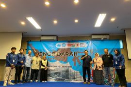 STIE Mahardhika Surabaya gelar donor darah peringati Hari Kesaktian Pancasila