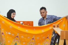 Disnaker KUKM dan Dekranasda Kota Madiun gelar lomba kreativitas batik