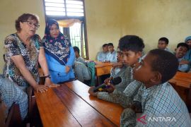 Indonesia evaluates Portuguese Language curriculum for schools