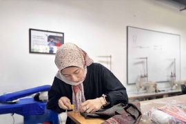 Perjalanan Batik UMKM Binaan PalmCo Menembus Pasar Modern