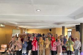 Kader posyandu dilatih pantau status gizi balita gunakan metode antropometri