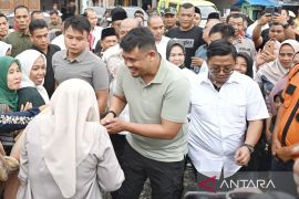Akademisi: kebijakan Bobby Nasution pelat kendaraan industri sesuai UU