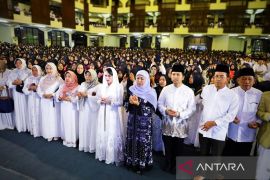 Khofifah dan 4.000 hafidz doakan korban Ponpes Al Khoziny