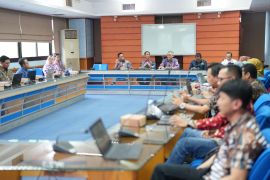 Unesa belajar tentang tata kelola PTNBH ke Unhas