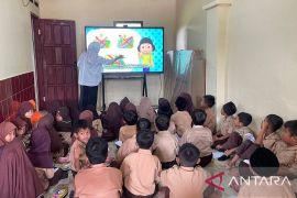 Layar digital pintar tingkatkan mutu belajar siswa SDN Panunggulan 2 Serang