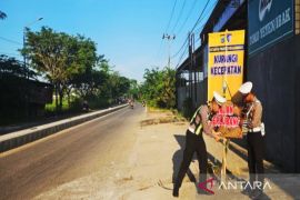 Polresta Banjarmasin pasang banner peringatan rawan kecelakaan