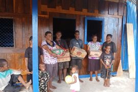 Dari Koteka untuk Kemandirian: Pemerintah salurkan bantuan usaha kios di Nduga