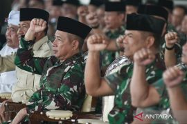 TNI holds interfaith prayer before 80th anniversary