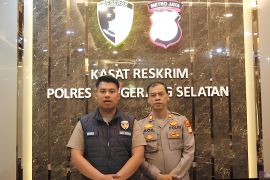 Polres Tangsel tangkap debt collector yang melawan petugas