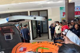 RS Bhayangkara Surabaya terima 45 kantong jenazah korban ambruknya Ponpes Al Khoziny