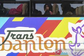 Peluncuran layanan bus Trans Banten