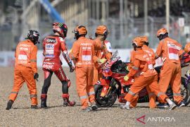 Francesco Bagnaia tak bisa jelaskan alasan bisa jatuh di MotoGP Australia