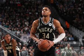 Antetokounmpo berlatih lagi setelah pulih dari COVID-19