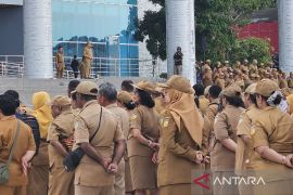 Pj Gubernur Papua minta percepat pengurusan mutasi ASN