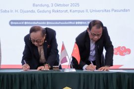 Unpas dan IASTIC MoU perkuat kemitraan strategis bidang energi-e-mobilitas