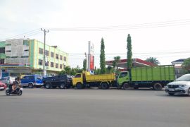 Pemkot Jambi batasi  kendaraan roda enam isi BBM Solar dalam kota