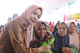 Pemkab Serang salurkan paket sembako di empat kecamatan