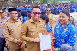 Bupati Morut serahkan SK kepada 1.588 PPPK