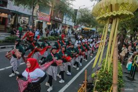 Ragam aktivitas warnai HUT ke-269 Kota Yogyakarta di Malioboro Page 1 Small