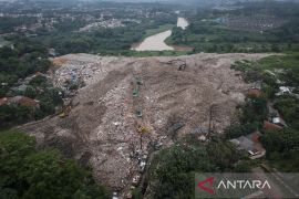 KLH beri waktu Pemkot Tangsel tuntaskan TPA open dumping