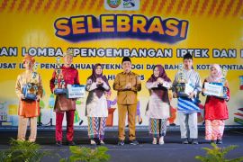 Wakil Wali Kota Pontianak  optimis bahasa dan budaya daerah terus lestari