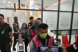 Kejari Serang tahan dua tersangka korupsi bantuan sapi Kementan