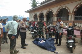 Warga Pekanbaru, Riau ditemukan mengapung di tepi Danau Maninjau