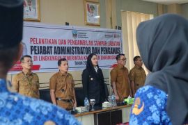 35 pejabat administrator-pengawas dilantik, Bupati Dharmasraya ingatkan kedisiplinan-kinerja