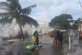 BPBD minta warga pesisir Ternate  antisipasi gelombang tinggi