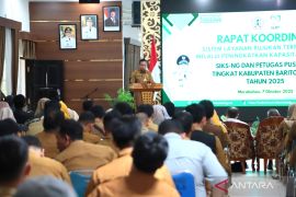 Dinsos gelar rakor SLRT peningkatan kapasitas operator SIKS-NG dan petugas puskesos se-Batola 2025