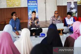 Polresta Banjarmasin ajarkan kaum hawa jadi contoh taat berlalu lintas