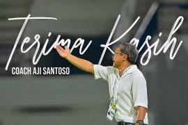 Manajemen Persela pecat Aji Santoso karena tak penuhi target