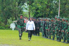 TNI-Pemkot Ambon bangun akses jalan dan rumah warga lewat TMMD
