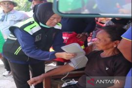 Polres lakukan pemeriksaan kesehatan gratis pada korban gempa Sumenep