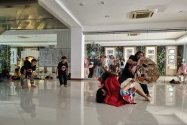 Bengkel Muda Surabaya angkat legenda Sangkuriang