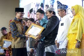 Penghargaan desa berkinerja baik dalam konvergensi penurunan stunting