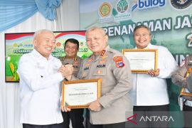 Gubernur beri penghargaan kepada Polda Kalsel sukses wujudkan swasembada jagung