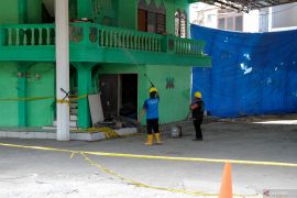 Penyemprotan disinfektan di Ponpes Al Khoziny