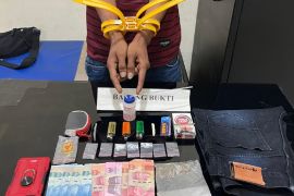 Polres-Intel Kodim Agam tangkap pengedar narkotika