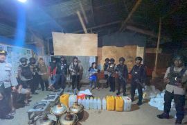 Polres Jayawijaya perketat produksi minuman beralkohol mencegah kriminal