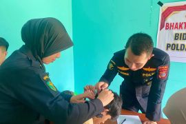 Polda Sulteng berikan layanan kesehatan untuk anak disabilitas