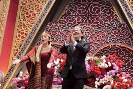 Pasangan Tiktokers Vito Sinaga dan Ivana Meylanda melangsungkan pernikahan