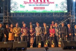 Kapolda Riau Hadiri Kebaktian Kebangunan Rohani di Sport Centre Riau