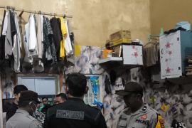 Lapas Narkotika Jambi sita  telepon genggam dan pisau dari blok hunian