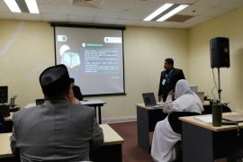 Mahasiswa S3 UMS jadi pemakalah di seminar internasional Brunei